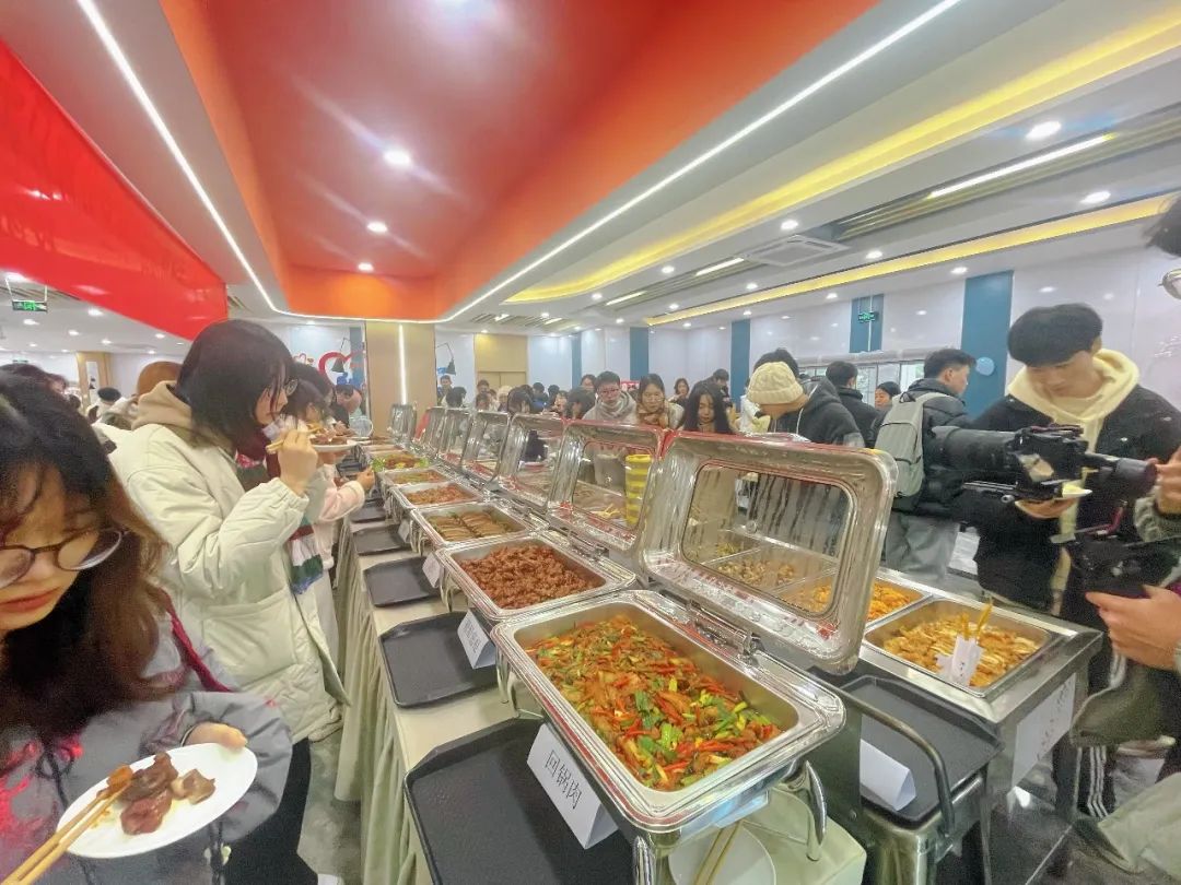 科技學(xué)院和園一食堂榮獲雙“第一”
